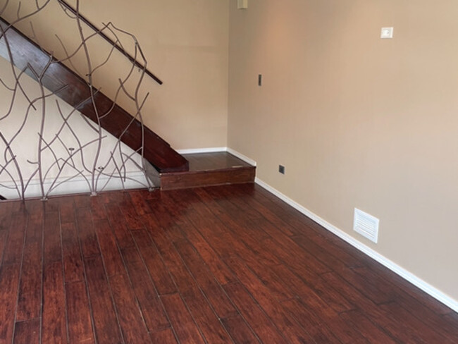 Building Photo - 814 Inverrary Ln