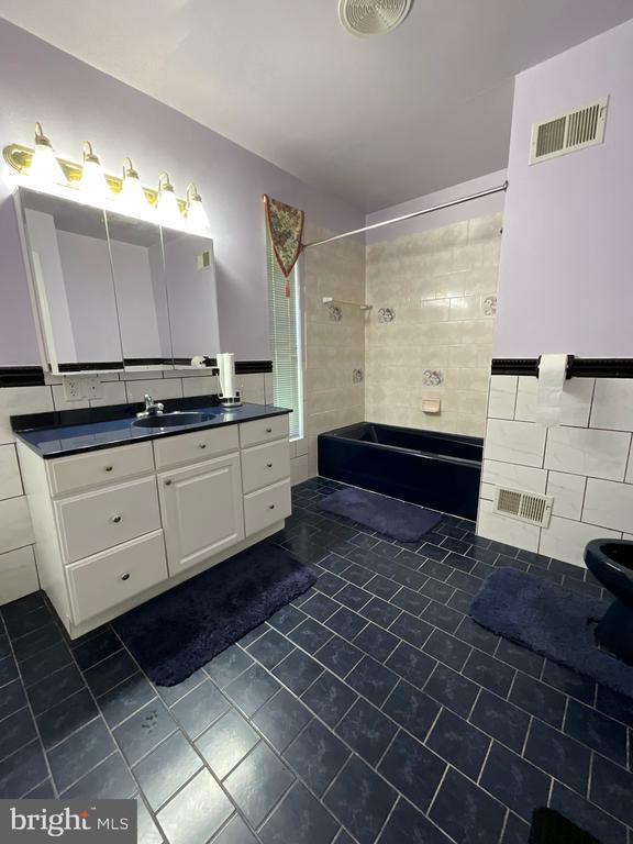 Foto principal - 1406 Nicodemus Rd