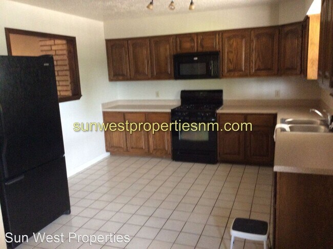 Building Photo - 4 br, 2 bath House - 2612 Fairview Ave