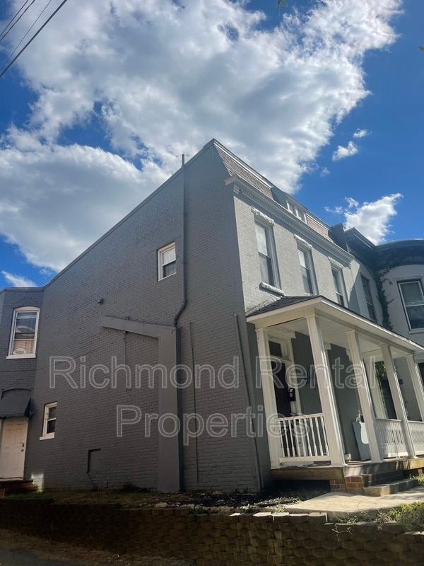 Building Photo - 3 N Harvie St