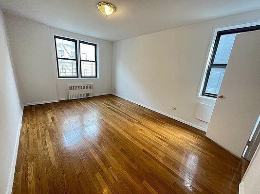 Foto del edificio - 2 bedroom in Bronx NY 10465