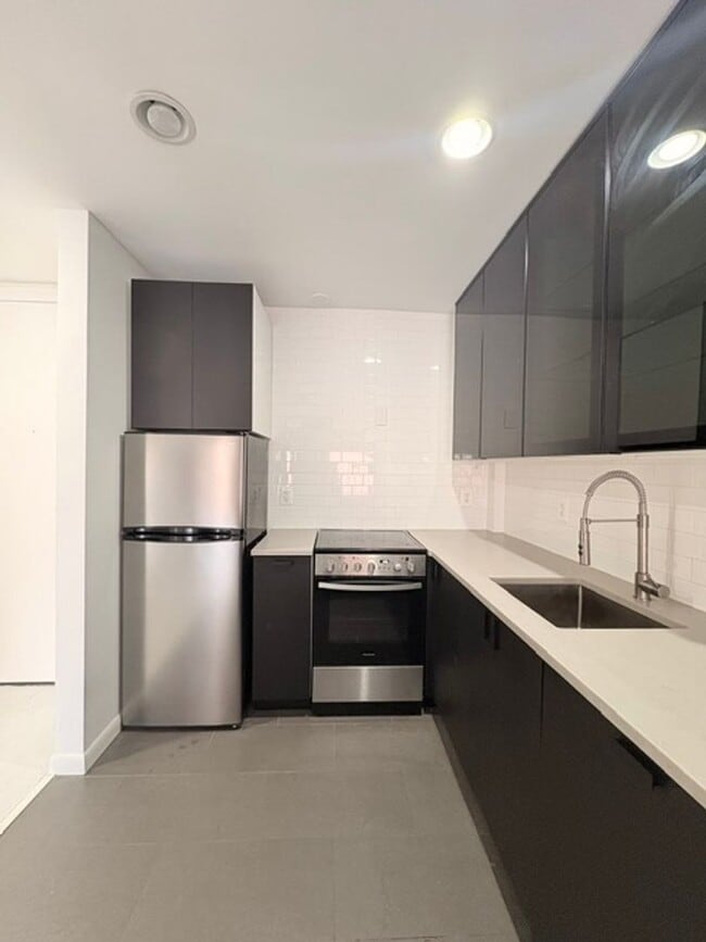 Foto del edificio - 3225 Grace St NW