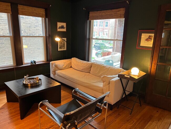 Foto del edificio - 4861 N Talman Ave