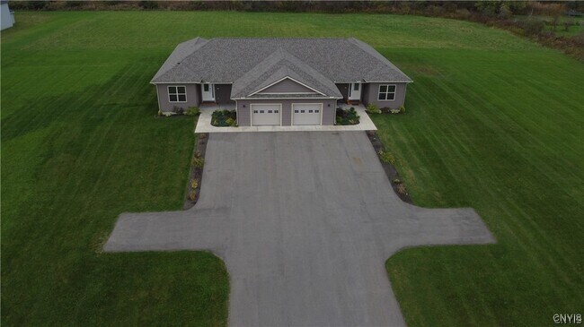 Building Photo - 4255 Bell Crest Dr