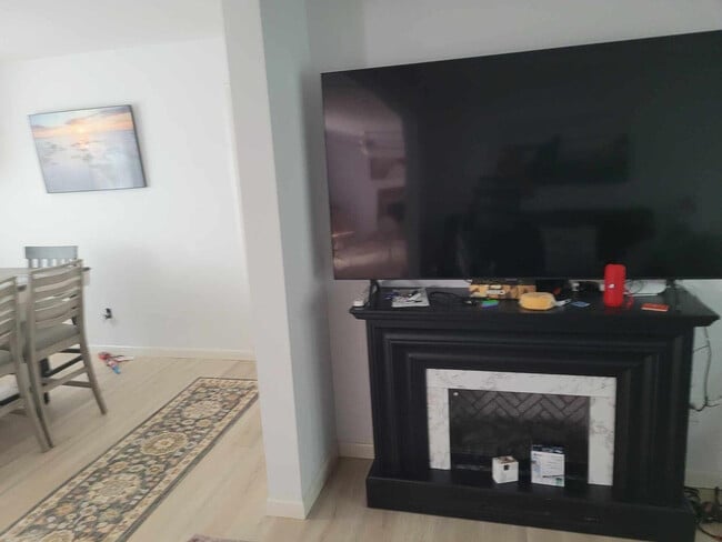 Building Photo - 967 Lacon Dr