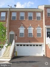 Building Photo - 3926 Bryant Park Cir