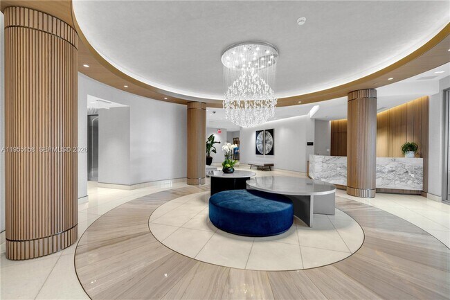 Foto del edificio - 888 Brickell Key Dr