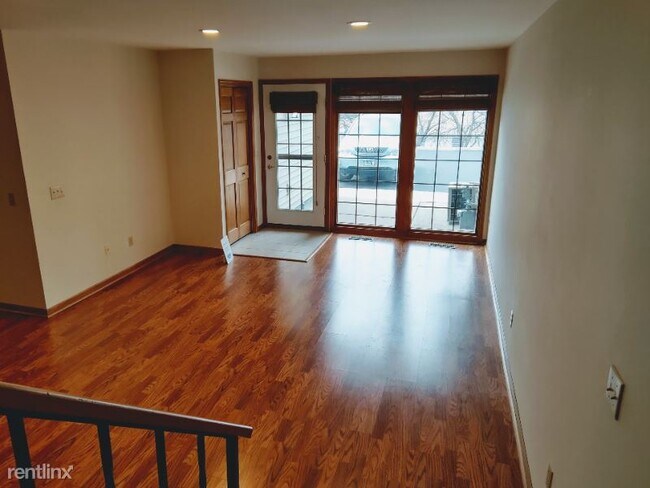 Foto del edificio - 3 br, 3 bath Townhome - 1530 Cottage Dr