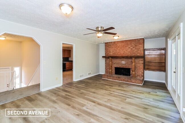Building Photo - 6633 Seminole Dr