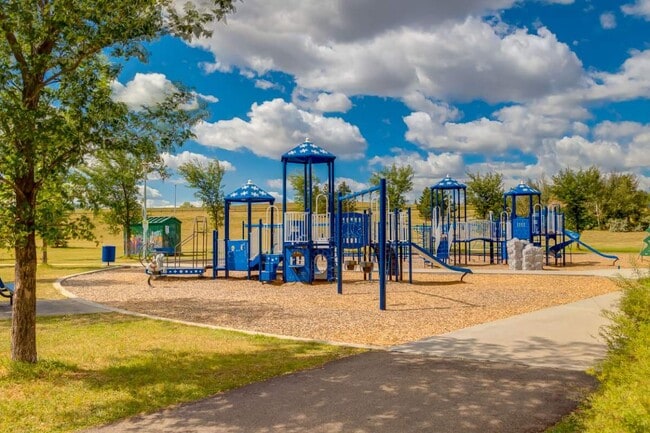 Building Photo - Cavell Ridge Townhomes