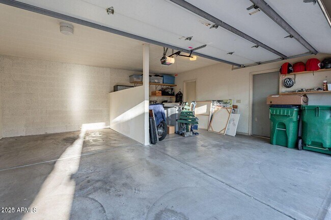 Building Photo - 2921 E Keim Dr