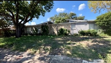 Building Photo - 7040 Briarmeadow Dr