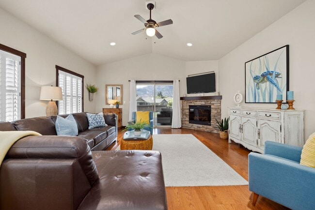 Foto del edificio - 3 Bedroom, 1.75 Bathroom Home in The Village at Lake Chelan