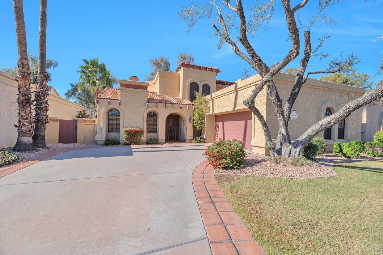 Foto principal - Gorgeous Furnished Home in McCormick Ranch
