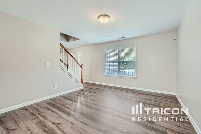 Foto del edificio - 2496 Ivy Creek Frd