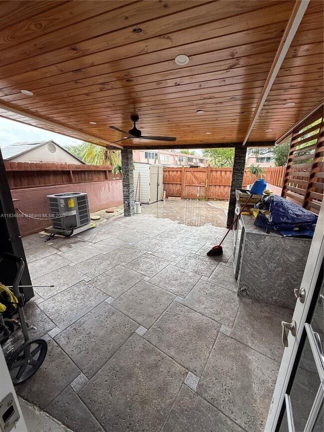 Building Photo - 6350 SW 139th Ct