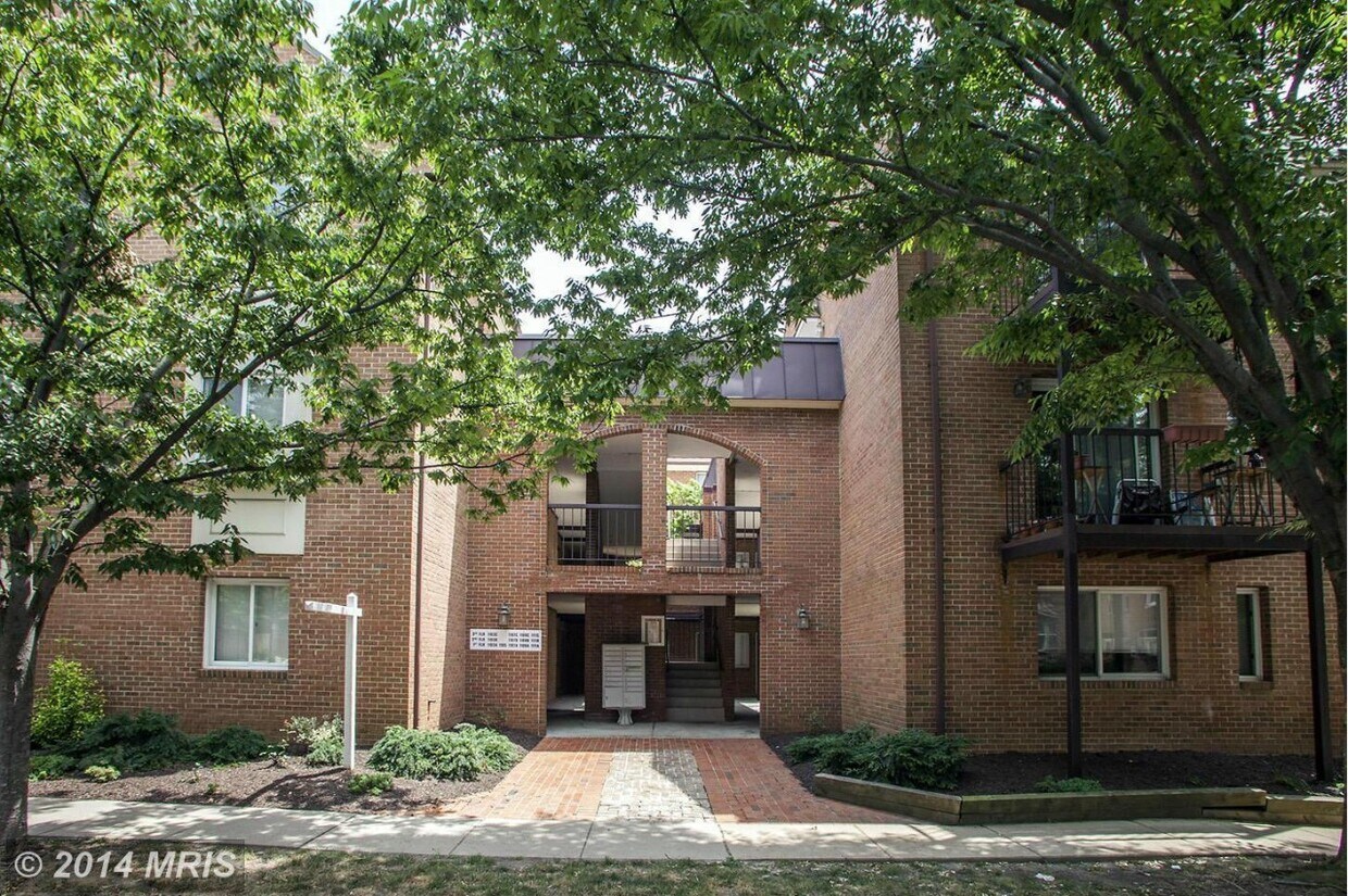 1109 N Taylor St Unit C, Arlington, VA 22201 Condo for Rent in