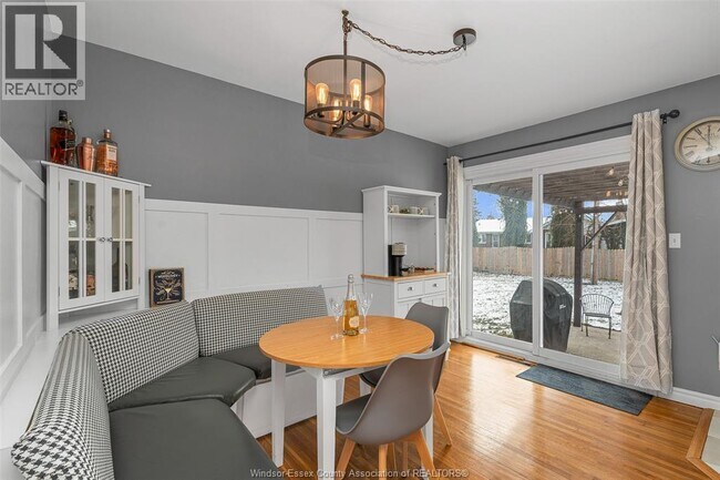 Photo du bâtiment - 310 Superior St