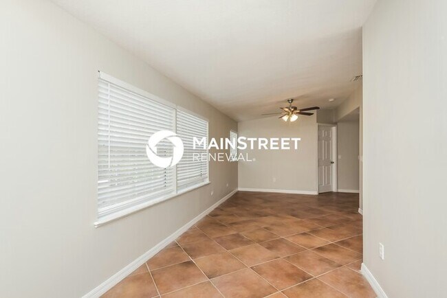 Foto del edificio - 3 Bedroom Pet-Friendly Home in Fern Park, FL with Main Street Renewal