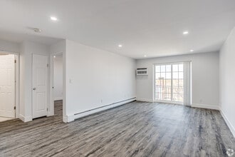 Building Photo - Skyline Terrace Apartments