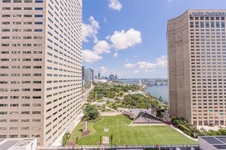 Building Photo - 325 S Biscayne Blvd