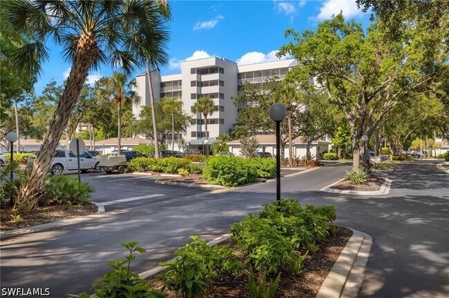 Foto del edificio - 290 Naples Cove Dr