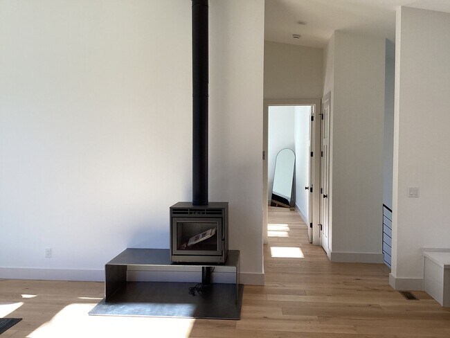 Building Photo - Brand New 3-Bedroom Home for Rent – Built 2025