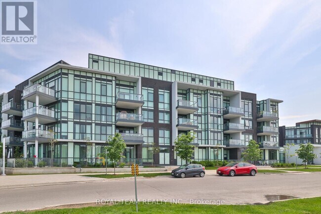 Photo du bâtiment - 415-415 Sea Ray Ave