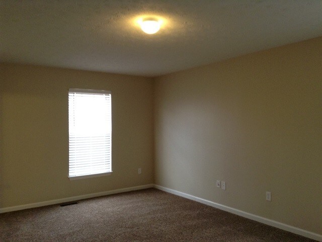 Building Photo - 966 Ally Way