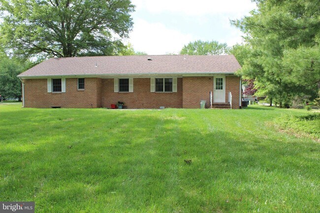 Building Photo - 211 Richard Dr