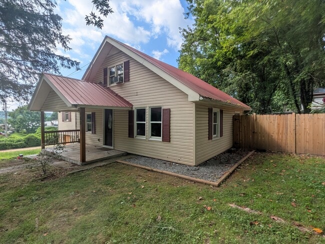 Front - 60 E Highland St