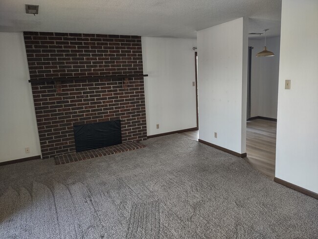 Foto del edificio - 332 Southampton Dr