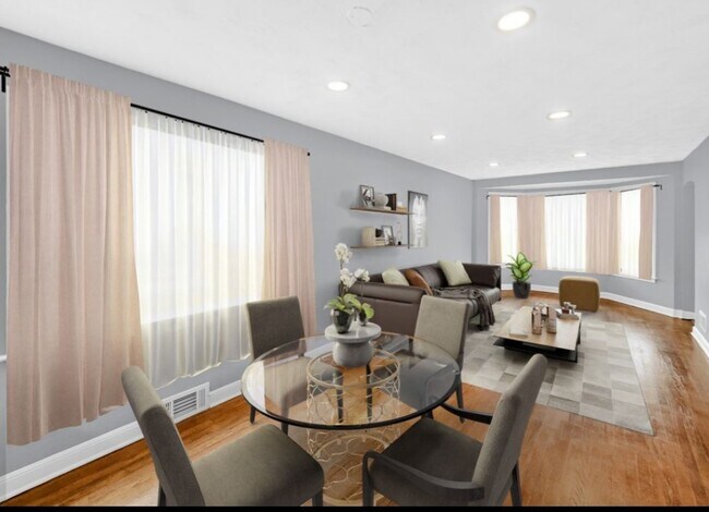 Foto del edificio - 8931 S Bennett Ave