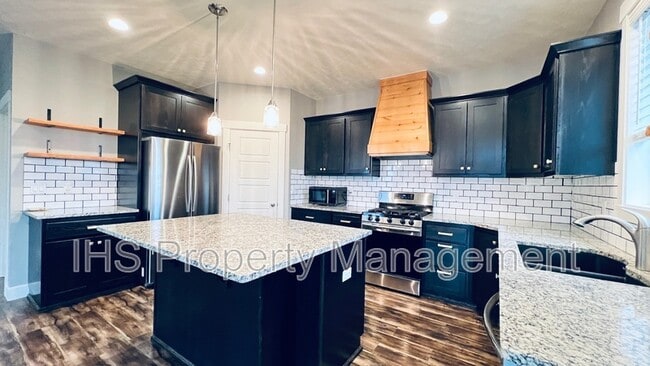 Building Photo - 9801 Silverbright Dr
