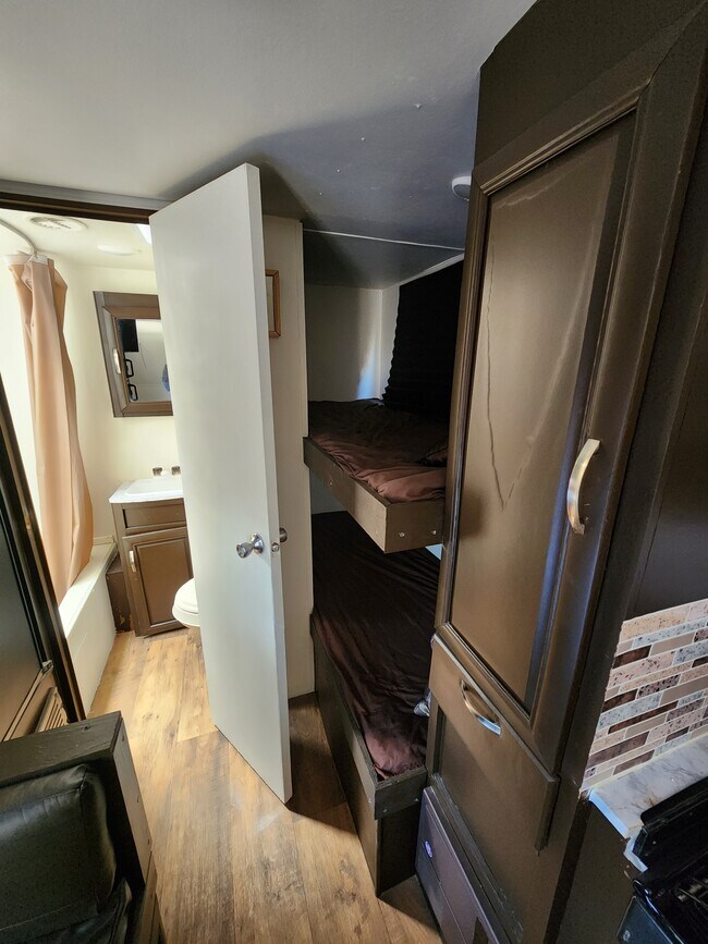 Foto del edificio - 265 Hummingbird Way