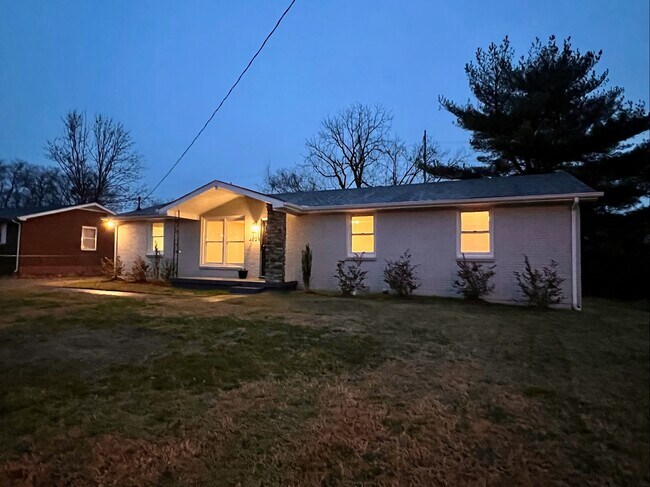 Foto del edificio - 4020 Ames Dr