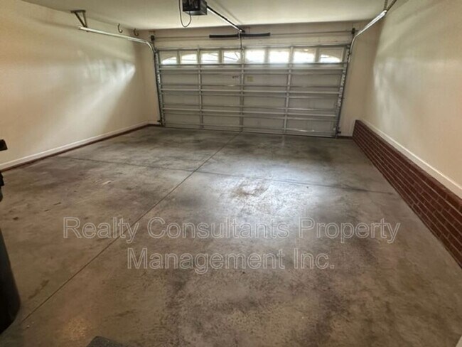 Foto del edificio - 2152 Rosemont Dr