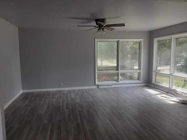 Building Photo - 2426 Lindberg dr