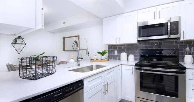 Foto del edificio - Riverbend Apartments