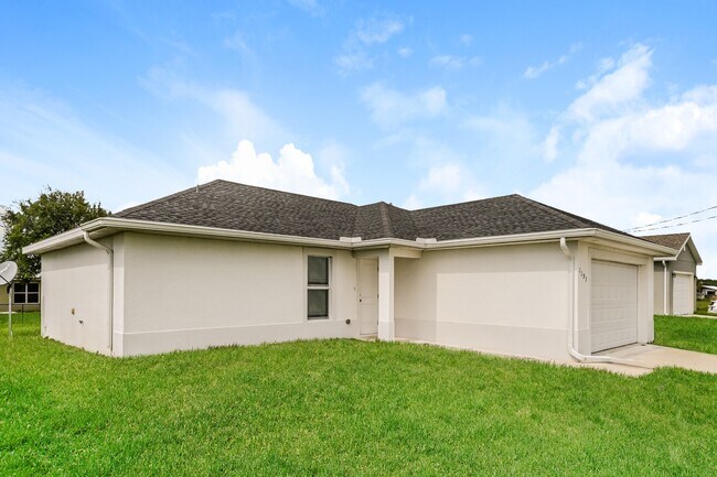 Foto del edificio - 1193 Venus Lp