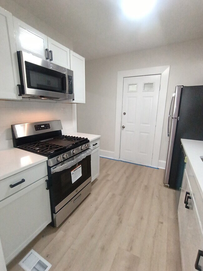 Foto del edificio - 813 E Wayne St