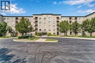 Building Photo - 5000 Wyandotte St E