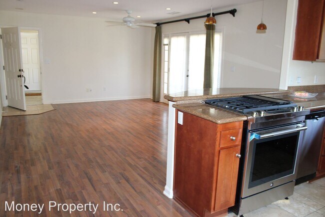 Foto del edificio - 1 br, 1.5 bath House - 4090 Falcon Street ...