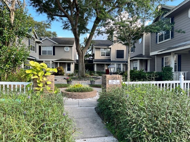 Building Photo - 3BR 2.5BA Townhome in Thatchers Landing at...