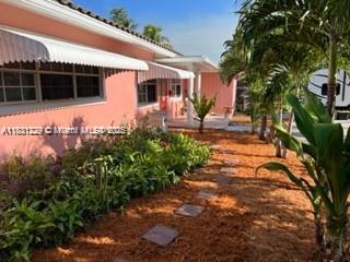 Foto del edificio - 421 NE 24th St