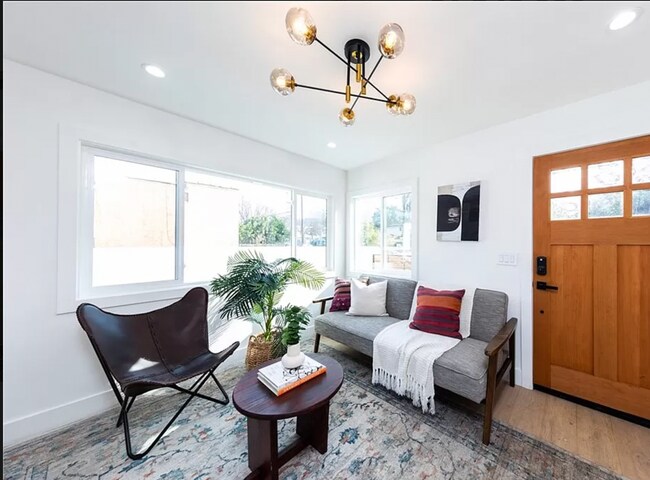 Living Room - 1591 Yosemite Dr