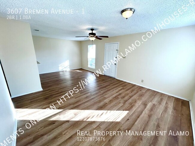 Building Photo - **APPLICATION RECEIVED** *MOVE IN SPECIAL!...