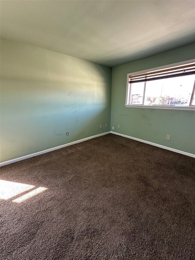 Foto del edificio - 516 Holiday Dr