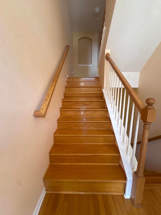 Building Photo - 37572 Newburgh Park Cir