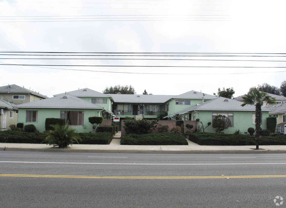 Primary Photo - 15620 Normandie Ave